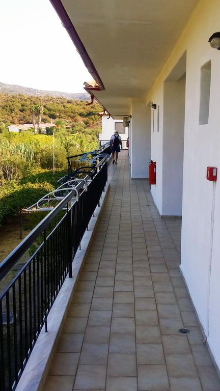 Hotel Ermioni Kalamítsion المظهر الخارجي الصورة